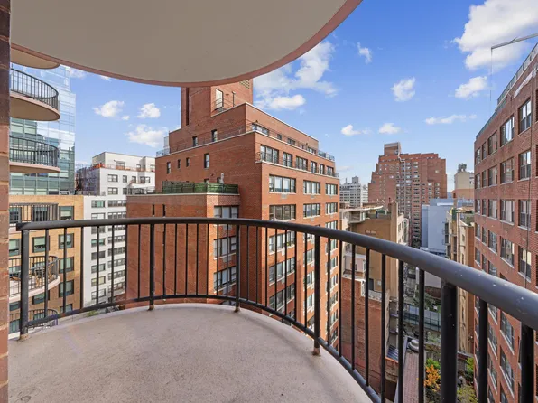 304 East 65th Street image 2 of 17