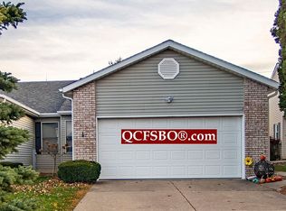 3995 Prairie Ln, Bettendorf, IA 52722