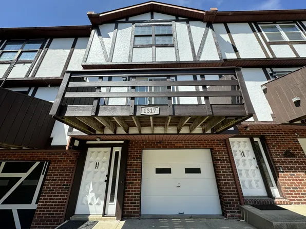 1317 Perry Ave #1, Morgantown, WV 26505