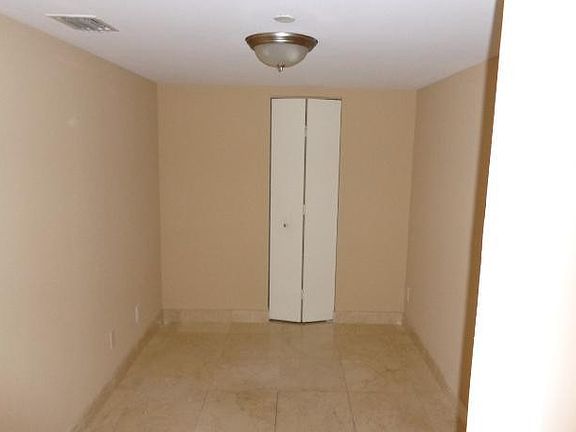 4th image of 21055 NE 37th Avenue #705