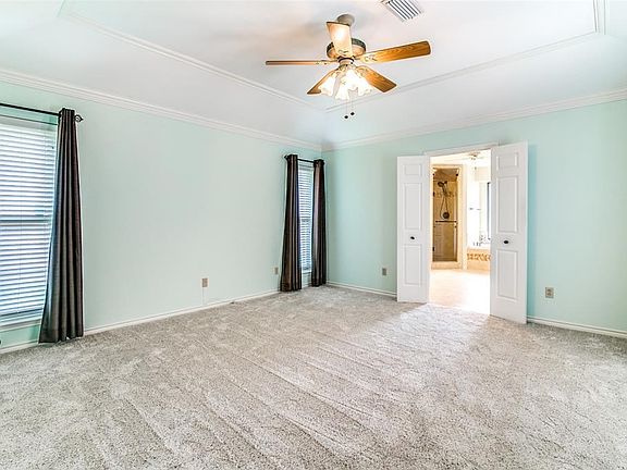 5th image of 2505 Honeysuckle Dr