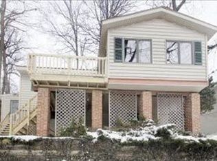 27297 Hayne Rd, Lawton, MI 49065