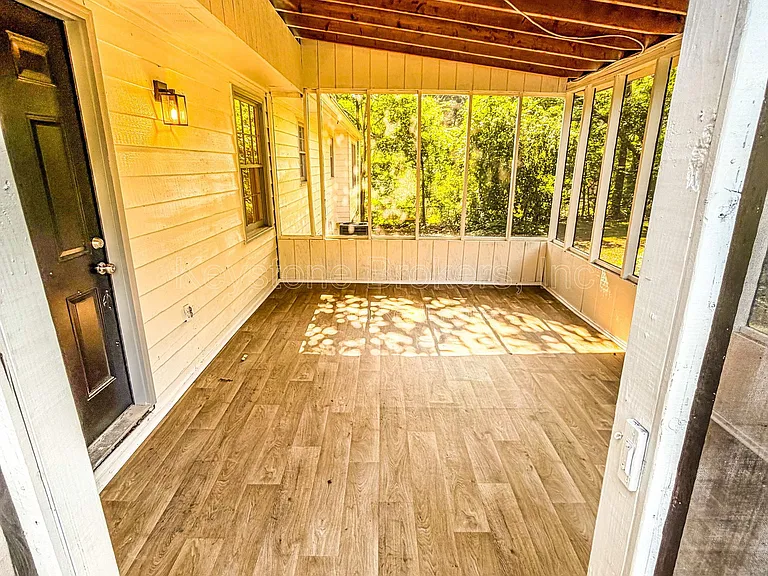 427 Birch Ln SE — Photo 3