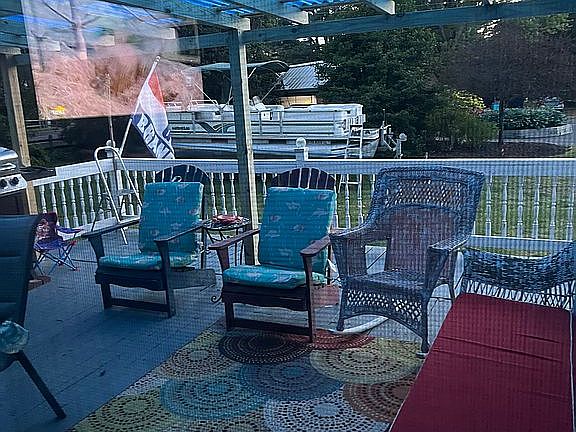 Screened porch 