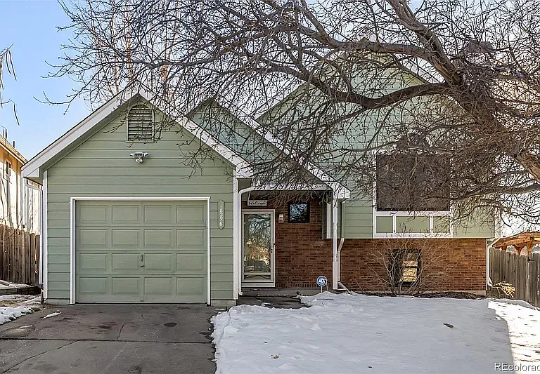 18296 E Layton Pl — Photo 1