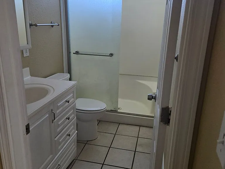 1715 Center Ave #15 — Photo 46