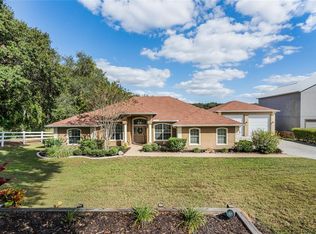 10120 Lakeshore Dr, Clermont, FL 34711
