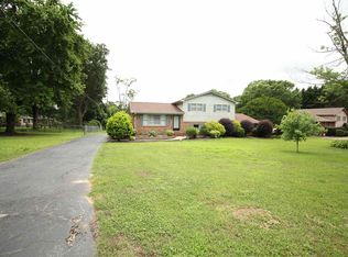 807 Cecelia Dr, Boiling Springs, SC 29316