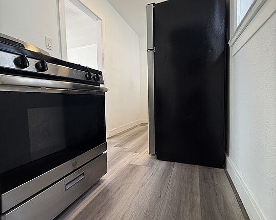 5th image of 2235 W 14th St Unit 1/4