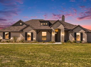 208 Marshall Dr, Springtown, TX 76082