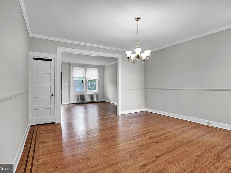 2853 Mayfield Ave — Photo 7