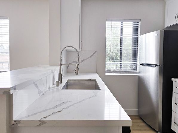 3910 E 11th St APT 2