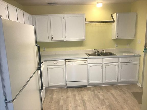 4th image of 6464 Sandpiper Dr #15
