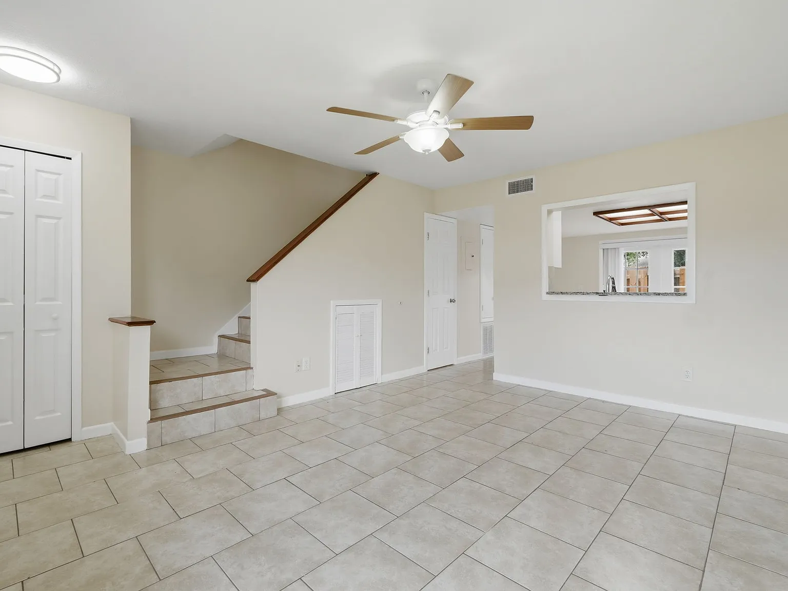 2 bed, 2.5 bath, 1000 sqft, $1,800 — Photo 4