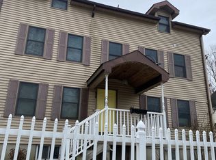 98 Peck St #2, Norwich, CT 06360
