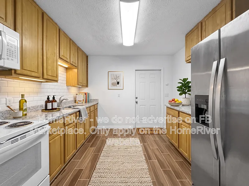 2 bed, 1.0 bath, 1200 sqft, $1,075 — Photo 2