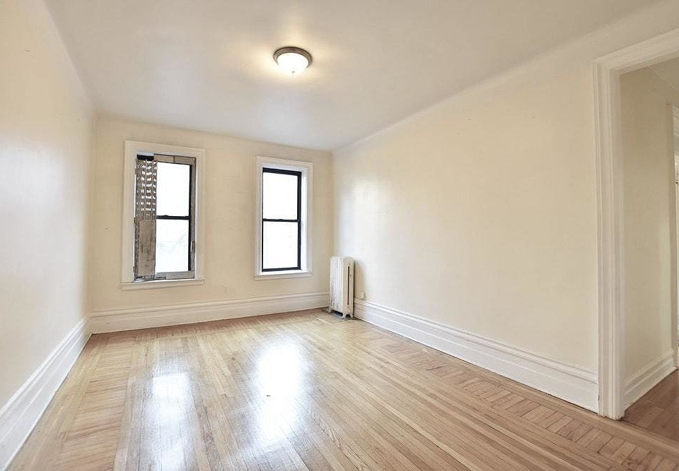 2nd image of 4848 Broadway #4H