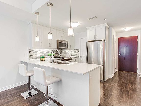 5th image of 70 Stewart St #101