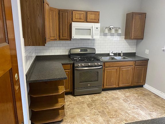 2nd image of 254 N Park Ave Floor 1