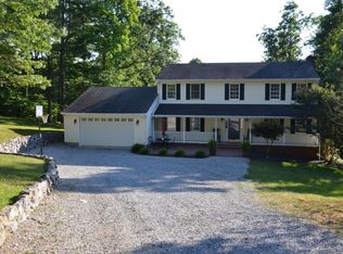 97 Blackberry Ln, Troutville, VA 24175