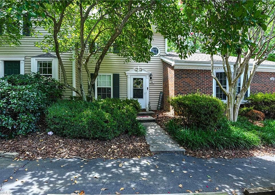 1st image of 2667 Cottage Pl