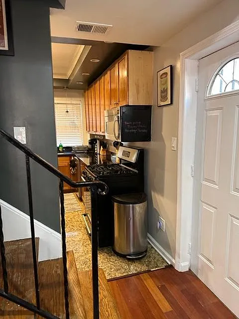2 bed, 860 sqft, $2,750 — Photo 4