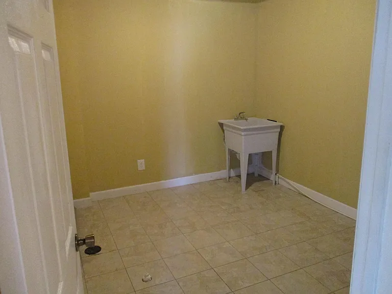 11102 Spring Meadow Blvd — Photo 29