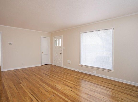 2nd image of 1619 Bowie St