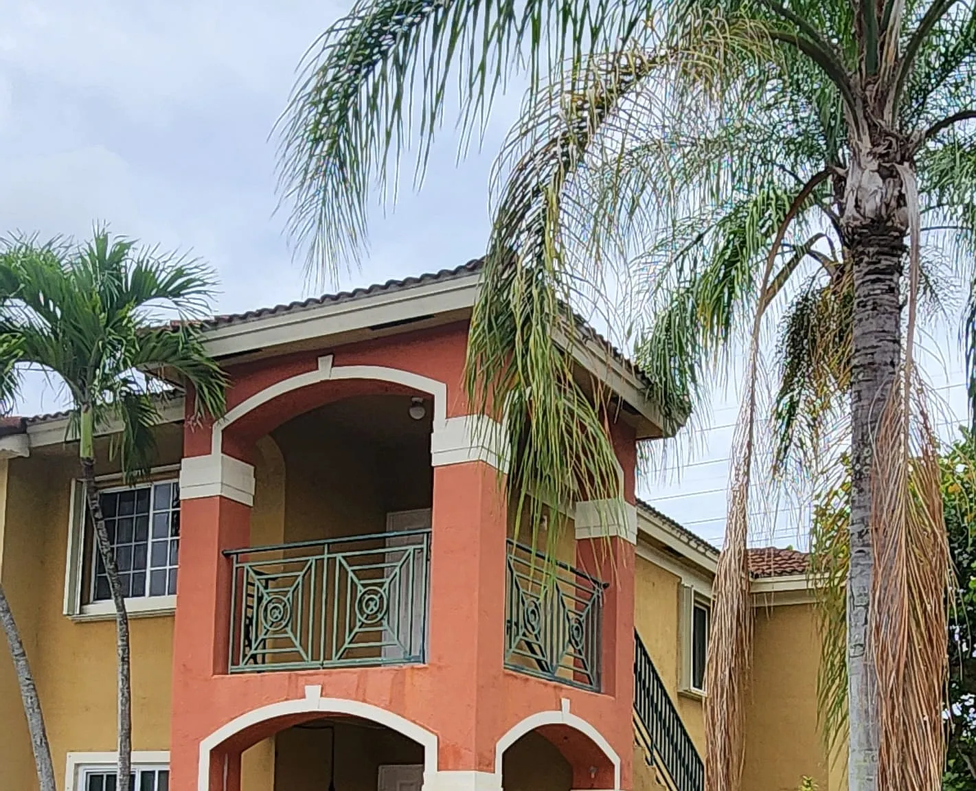 3 bed, 1130 sqft, $2,600 — Photo 3