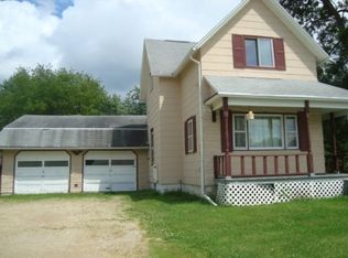 406 S Main St, Black Creek, WI 54106