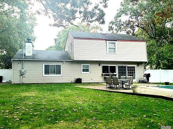 2nd image of 23 Whitmore Ln