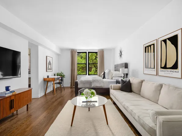 229 East 28th Street 3F image 1 of 9