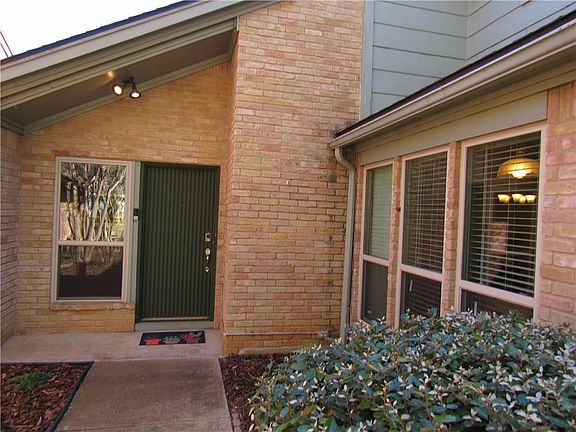 3rd image of 1607 Trailridge Dr