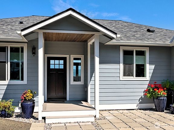 5th image of 551 E Hyland Drive
