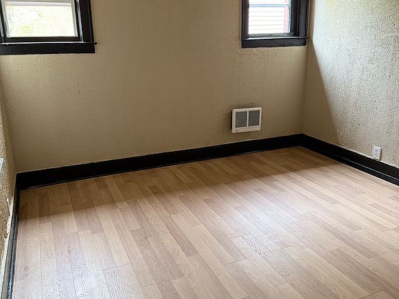 4th image of 16853 Log Cabin St #2