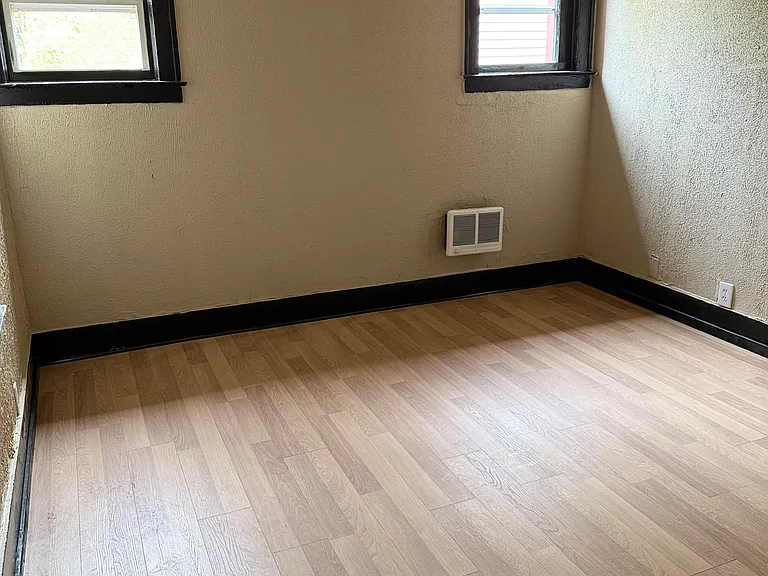 16853 Log Cabin St #2 — Photo 4