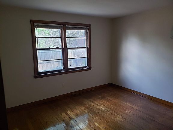 5th image of 21 Clark Ave