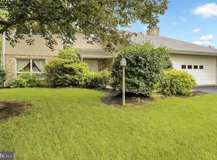 451 Warwick Dr, Wyomissing, PA 19610