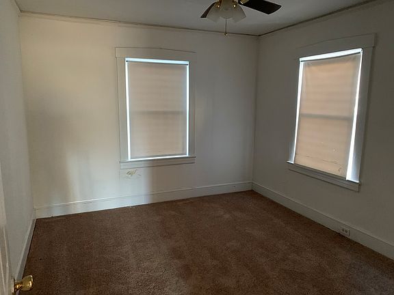 4th image of 126 Rocklawn Ave