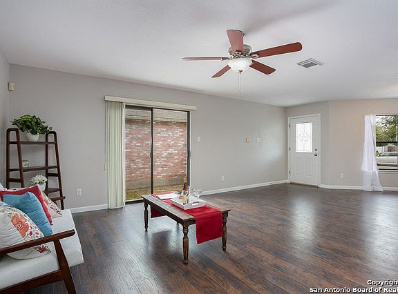 5th image of 9639 Kashmir Dr