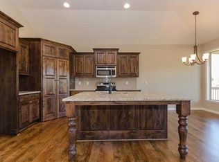 7122 N Polk Ave, Kansas City, MO 64151