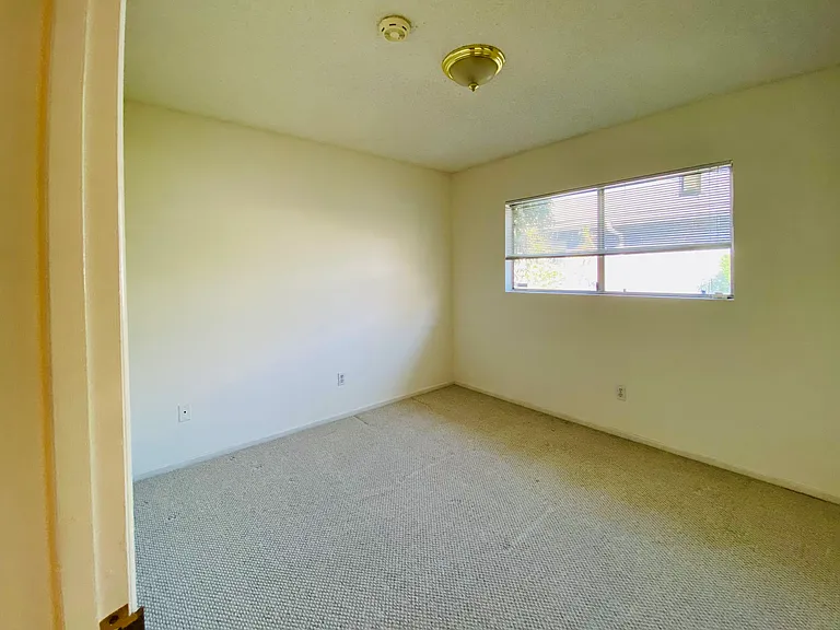 465 Mariposa Ave #A — Photo 13