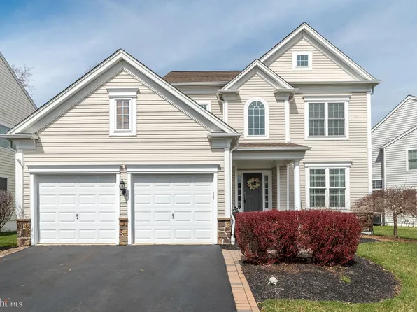 218 Liberty Trail Ct W #W, Fountainville, PA 18923