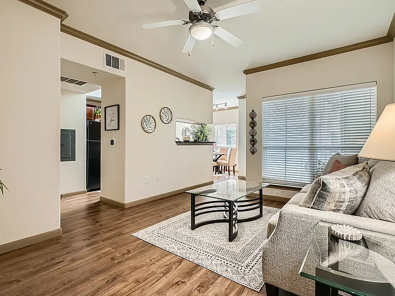 Eaglebrook Apartments Living Room