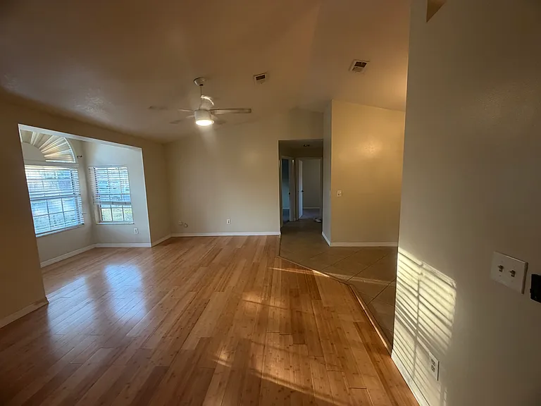 3043 Queen Palm Dr — Photo 4