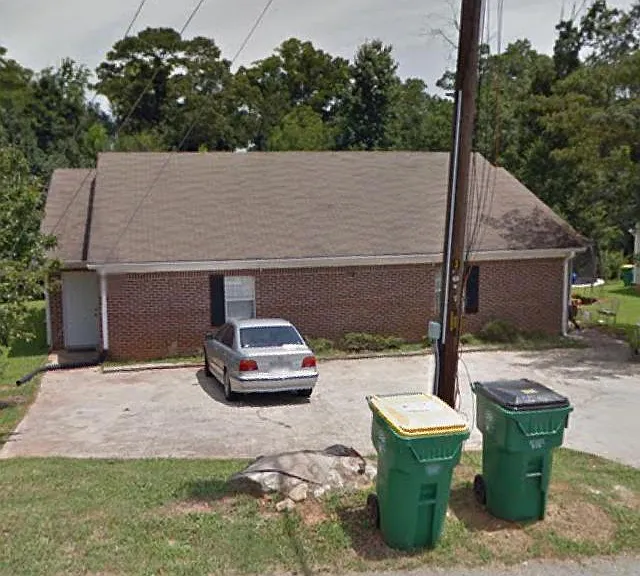 230 Wood Ave — Photo 1