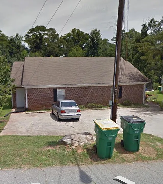 230 Wood Ave