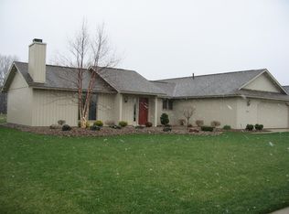 8991 Gatestone Rd, North Ridgeville, OH 44039