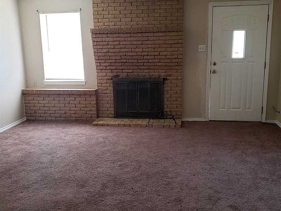 2nd image of 605 S Bois D Arc St