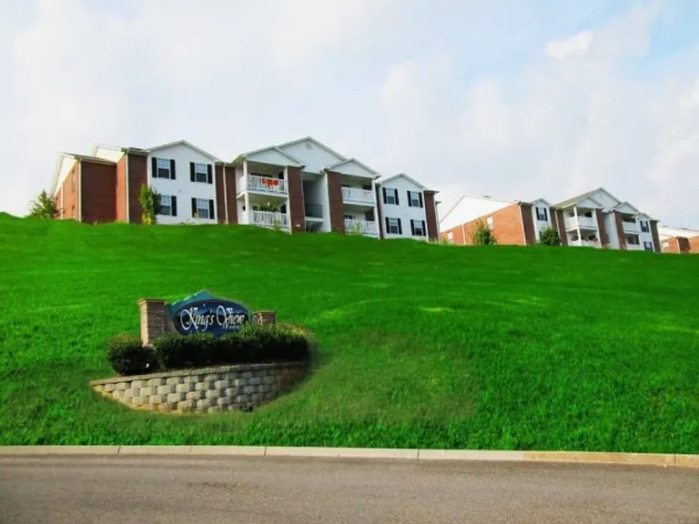 901 Larry Neil Way — Photo 1